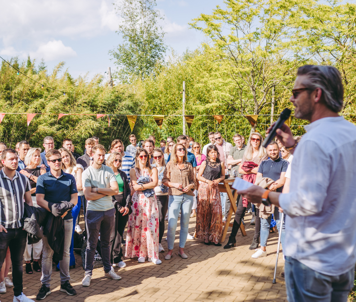 Directeur Martijn spreekt op Finanxe jubileumfeest